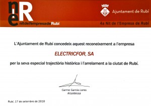 Electricfor recibió el galardón a trayectoria histórica y arraigo en la ciudad, de parte del ayuntamiento de Rubí, en la IV Noche de la Empresa de Rubí
